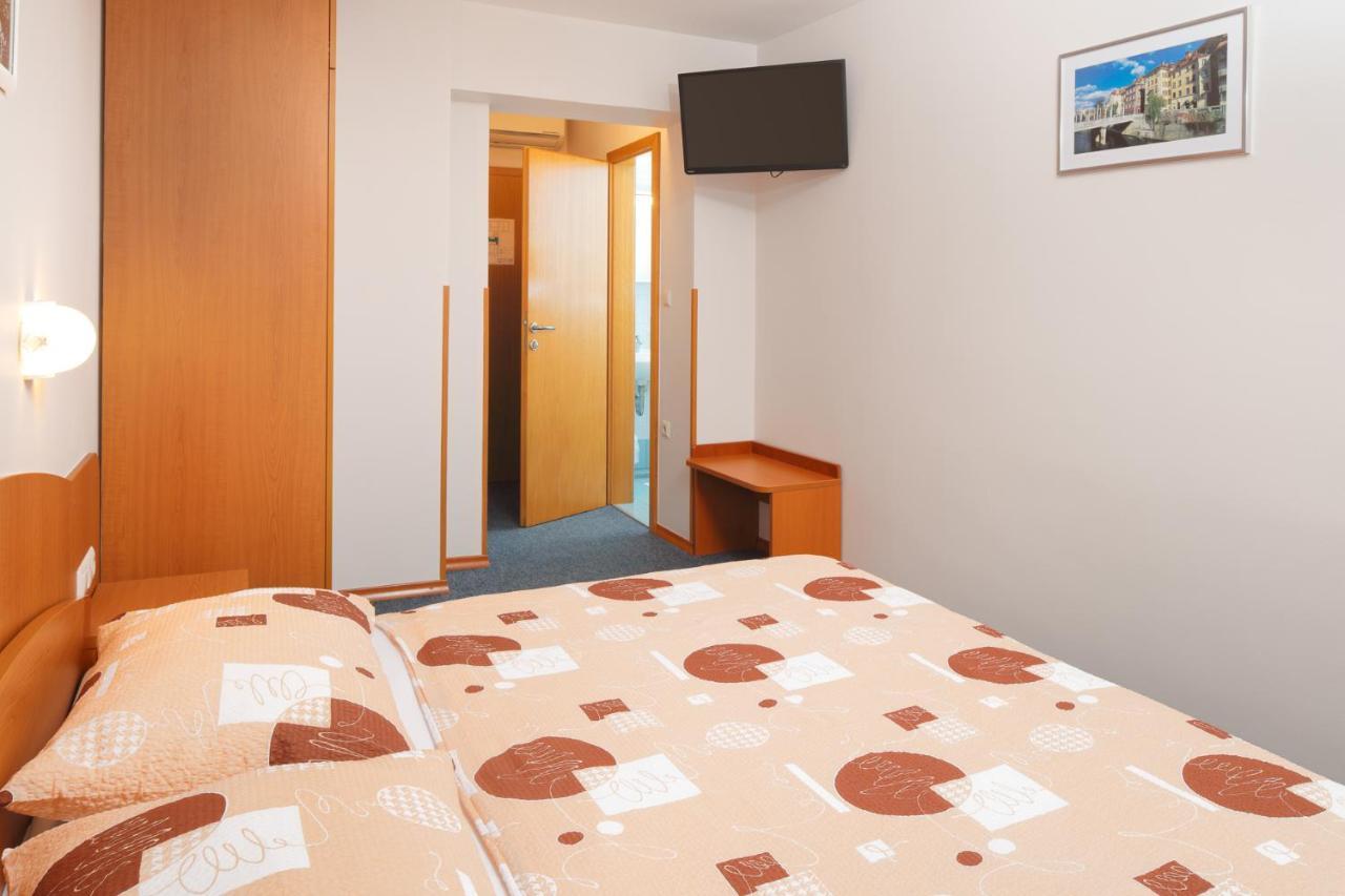 Rooms Sustersic Ljubljana Extérieur photo