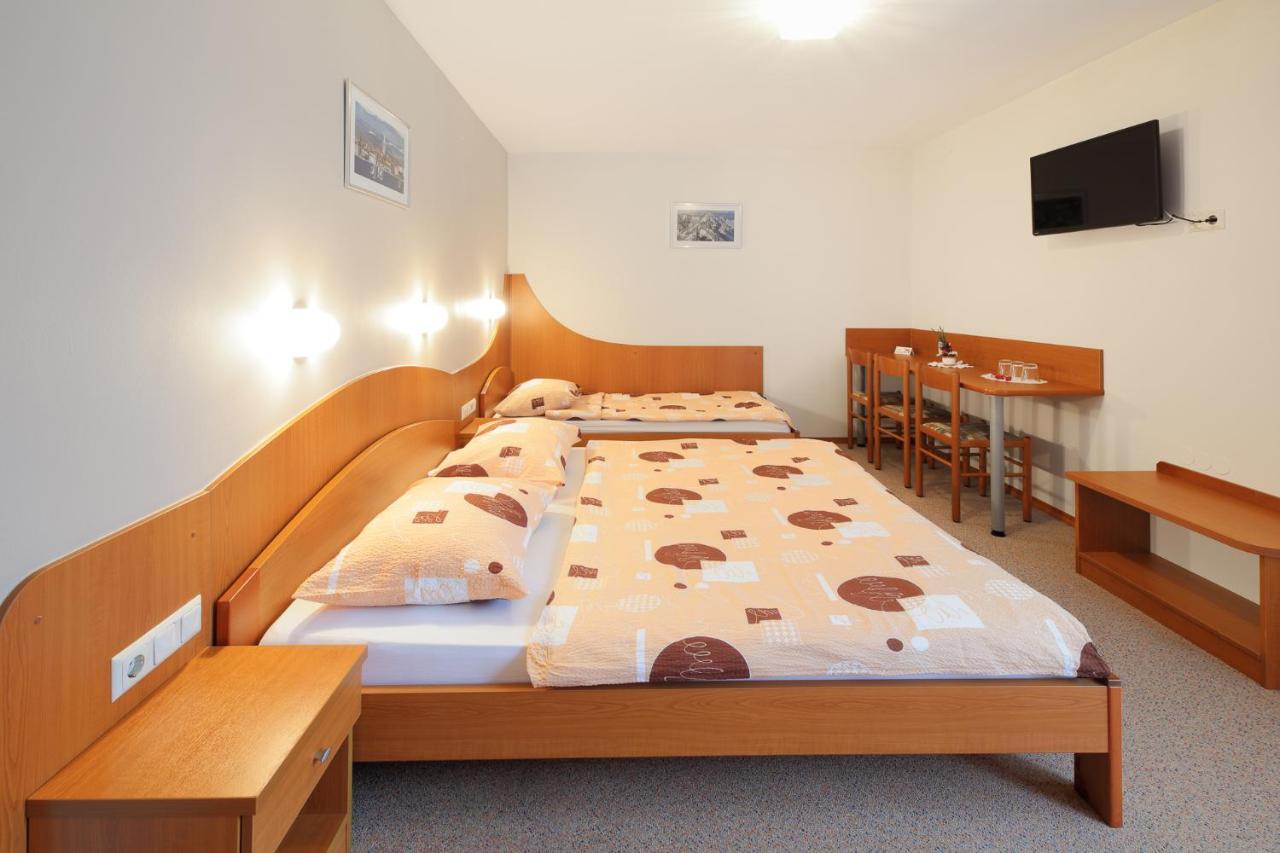 Rooms Sustersic Ljubljana Extérieur photo
